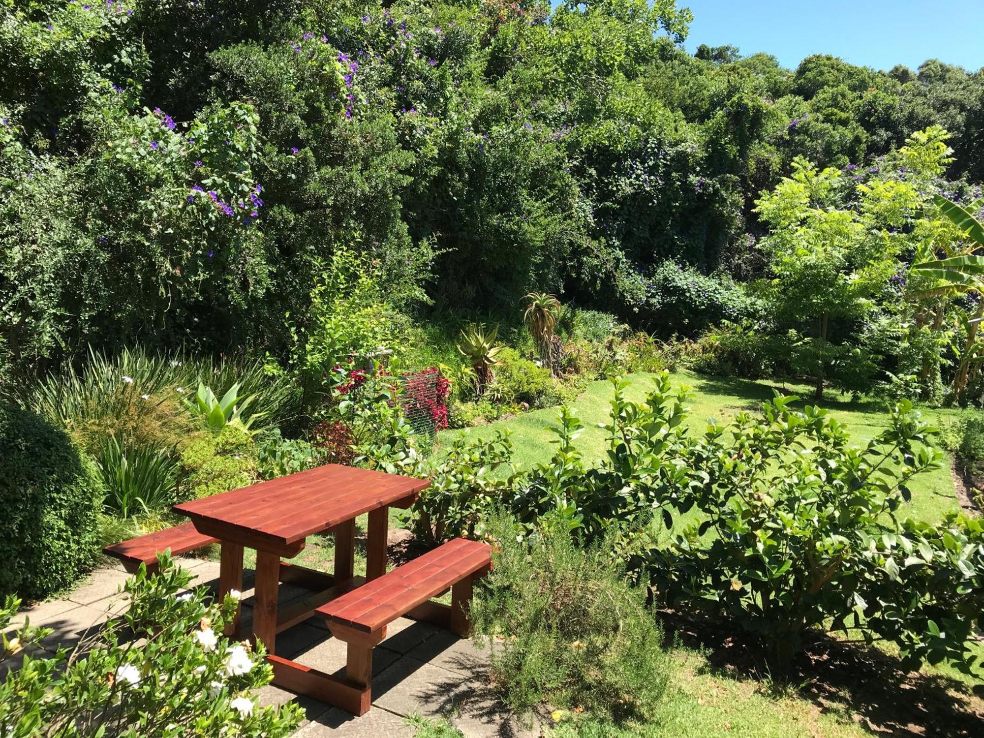 Loeriewood Garden Apartment, Hunters Home Knysna Kültér fotó